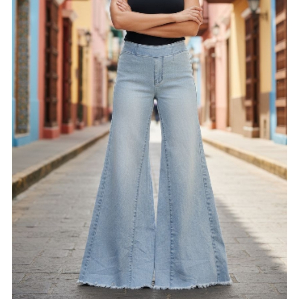 Free People Light Wash Wide Leg Flare Bell Bottom Pull On Jeans!